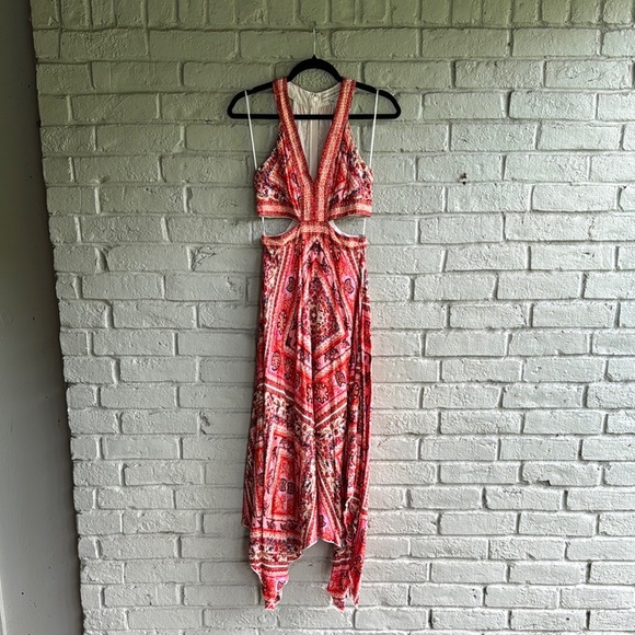GUESS MAXI DRESS SZ XS NWOT HANDKERCHIEF HEM CUT OUT’S AT WAIST RED PINK BLACK - Picture 1 of 12